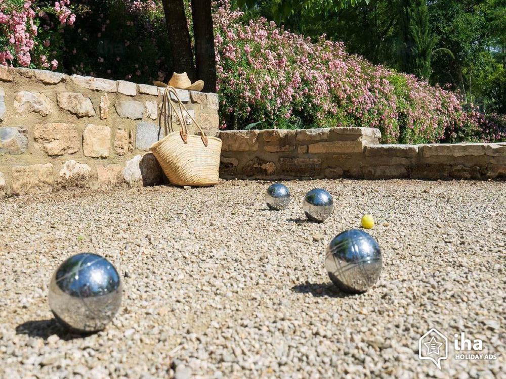 Throwing with balls - Jeu de Boule